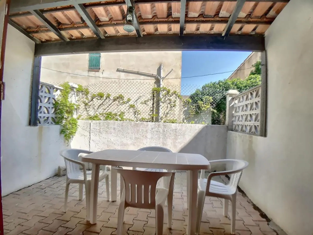 Studio Pour 4 Avec Cour Privee, Parking Et Proche Plage Et Commerces - Fr-1-475-49 Apartment Saintes-Maries-de-la-Mer 0*,