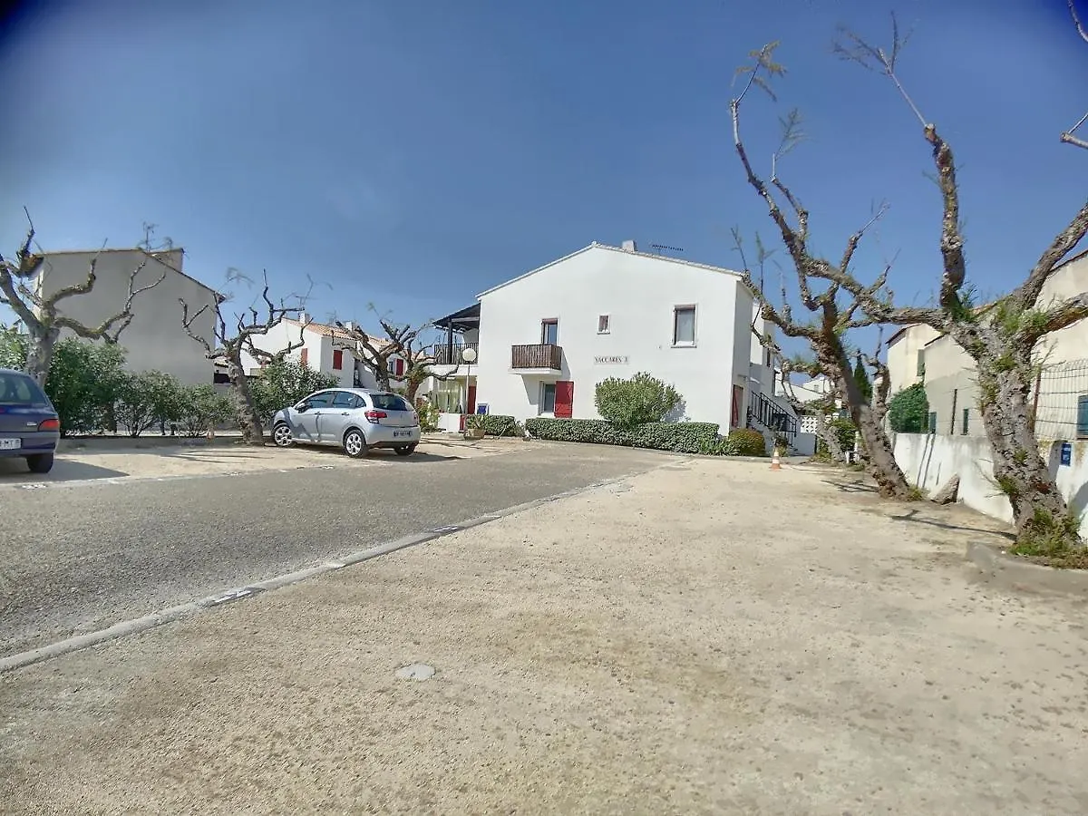 Studio Pour 4 Avec Cour Privee, Parking Et Proche Plage Et Commerces - Fr-1-475-49 Apartment Saintes-Maries-de-la-Mer 0*,  France